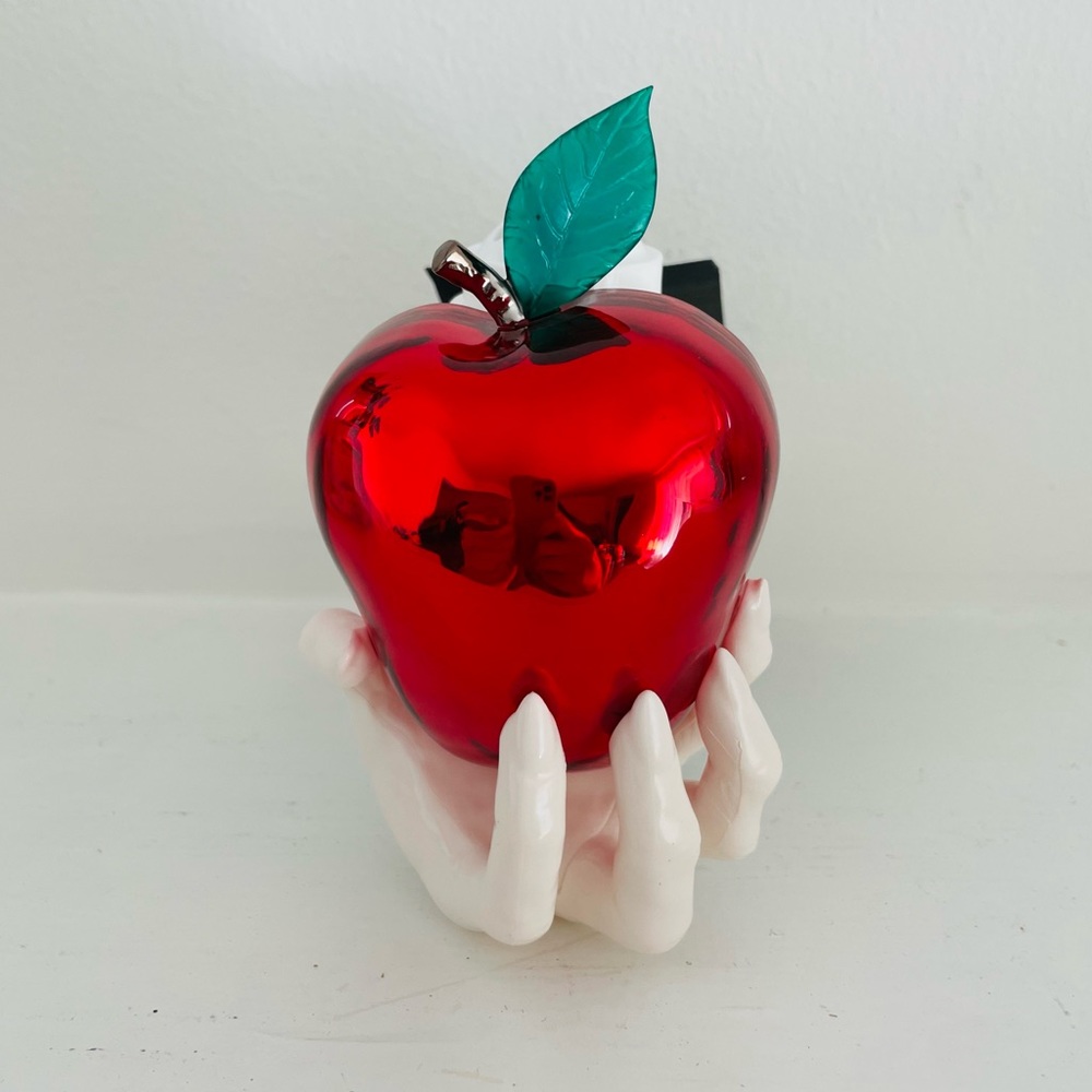 Bath and Body Works BBW Halloween Evil Apple Wallflower Plug Nightlight